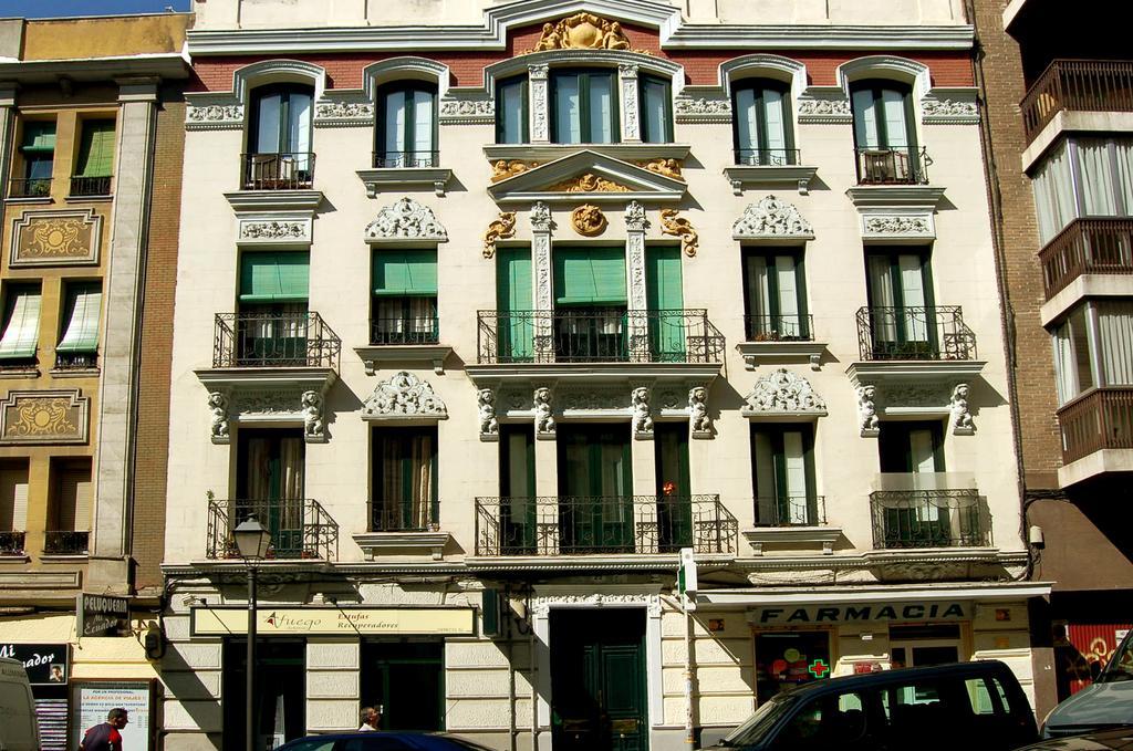 Apartamentos Dali Madrid Exterior foto
